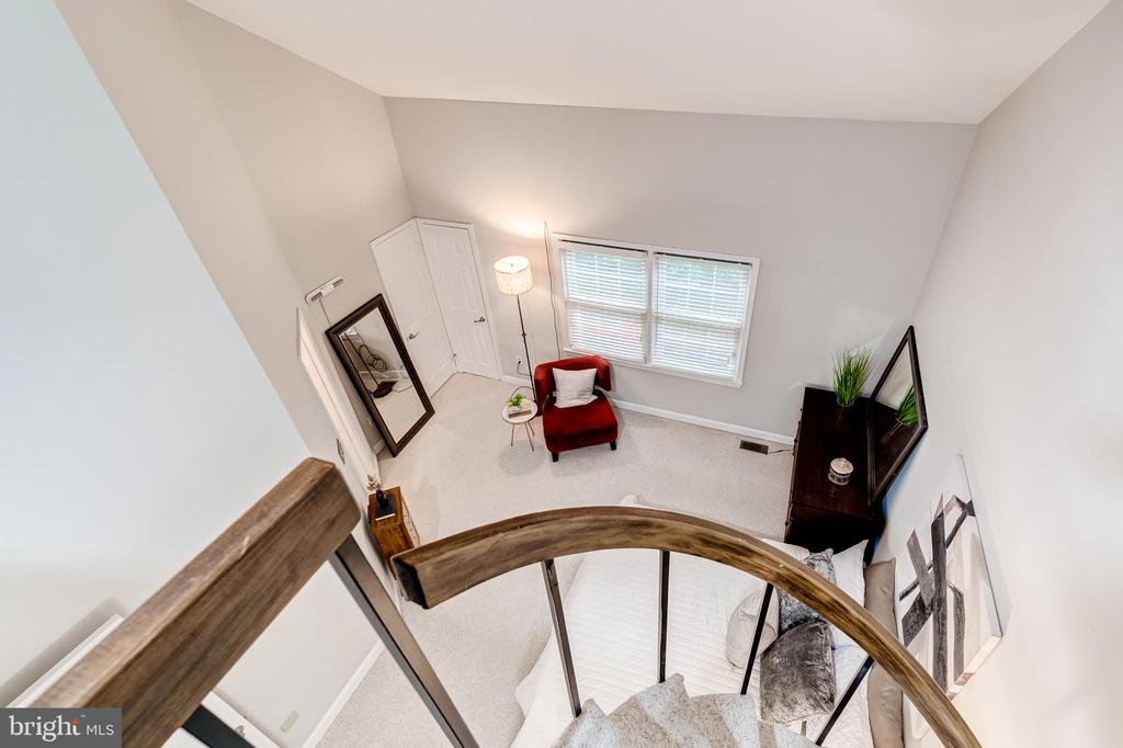 6060 ESTATES DRIVE