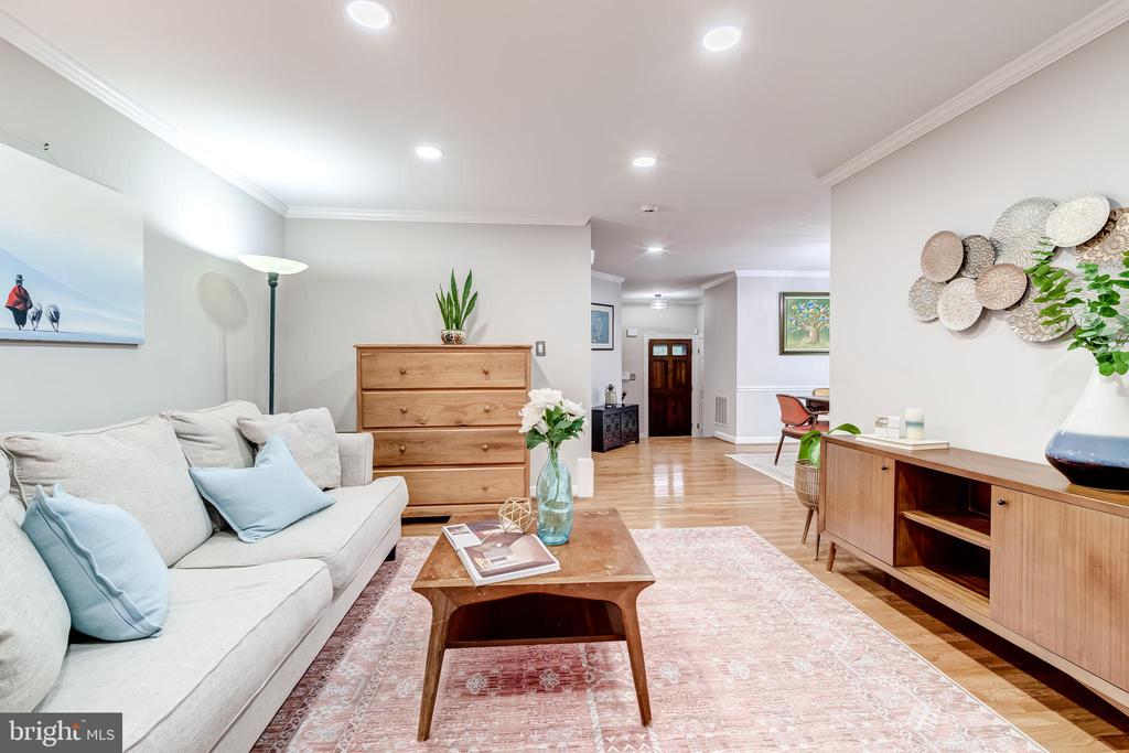 6060 ESTATES DRIVE