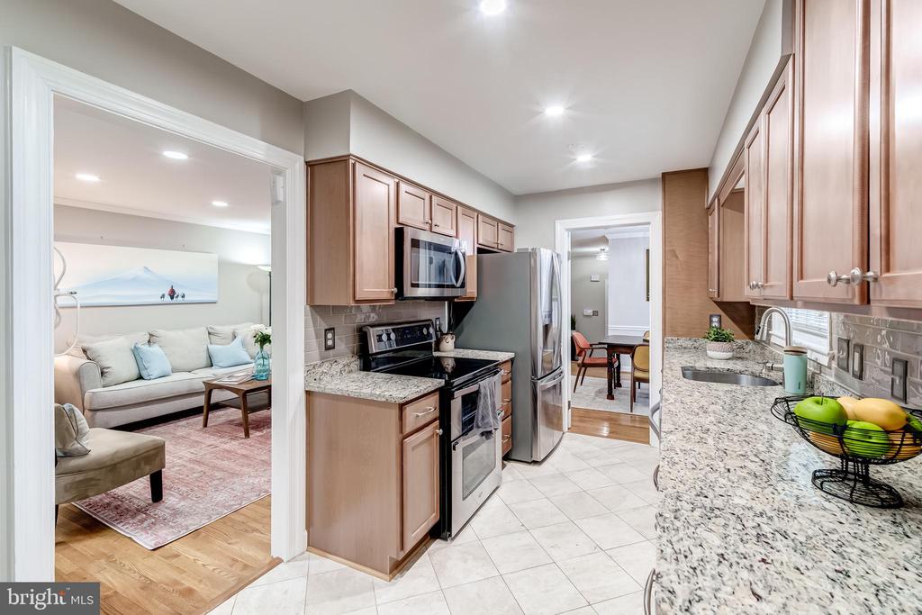 6060 ESTATES DRIVE