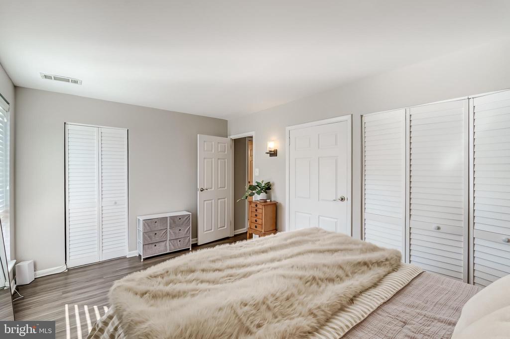 11260 CHESTNUT GROVE SQUARE 339