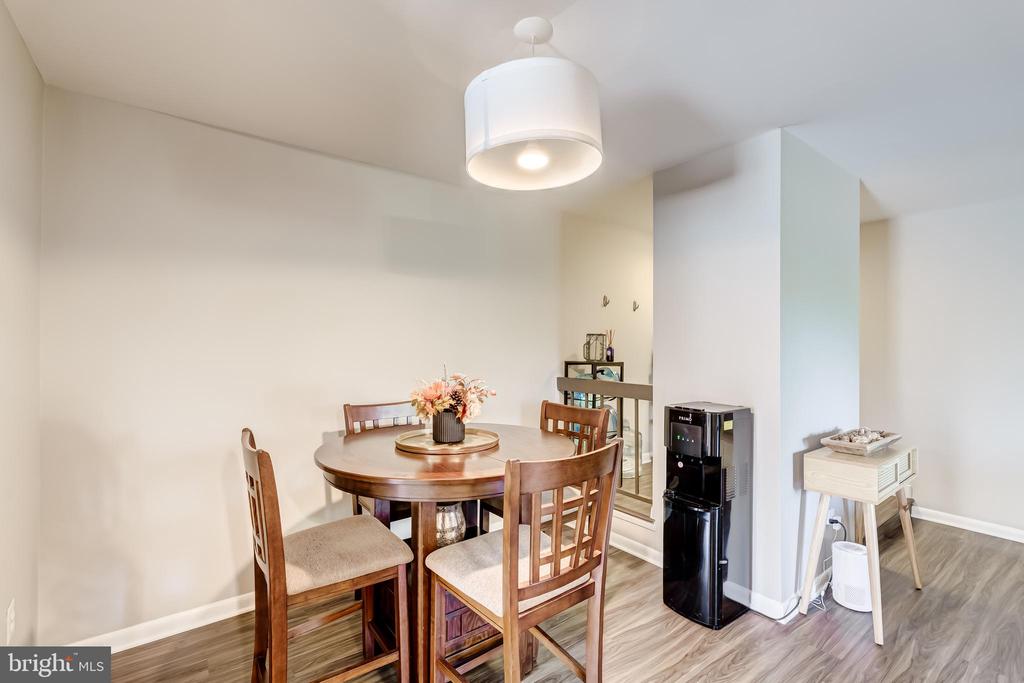 11260 CHESTNUT GROVE SQUARE 339