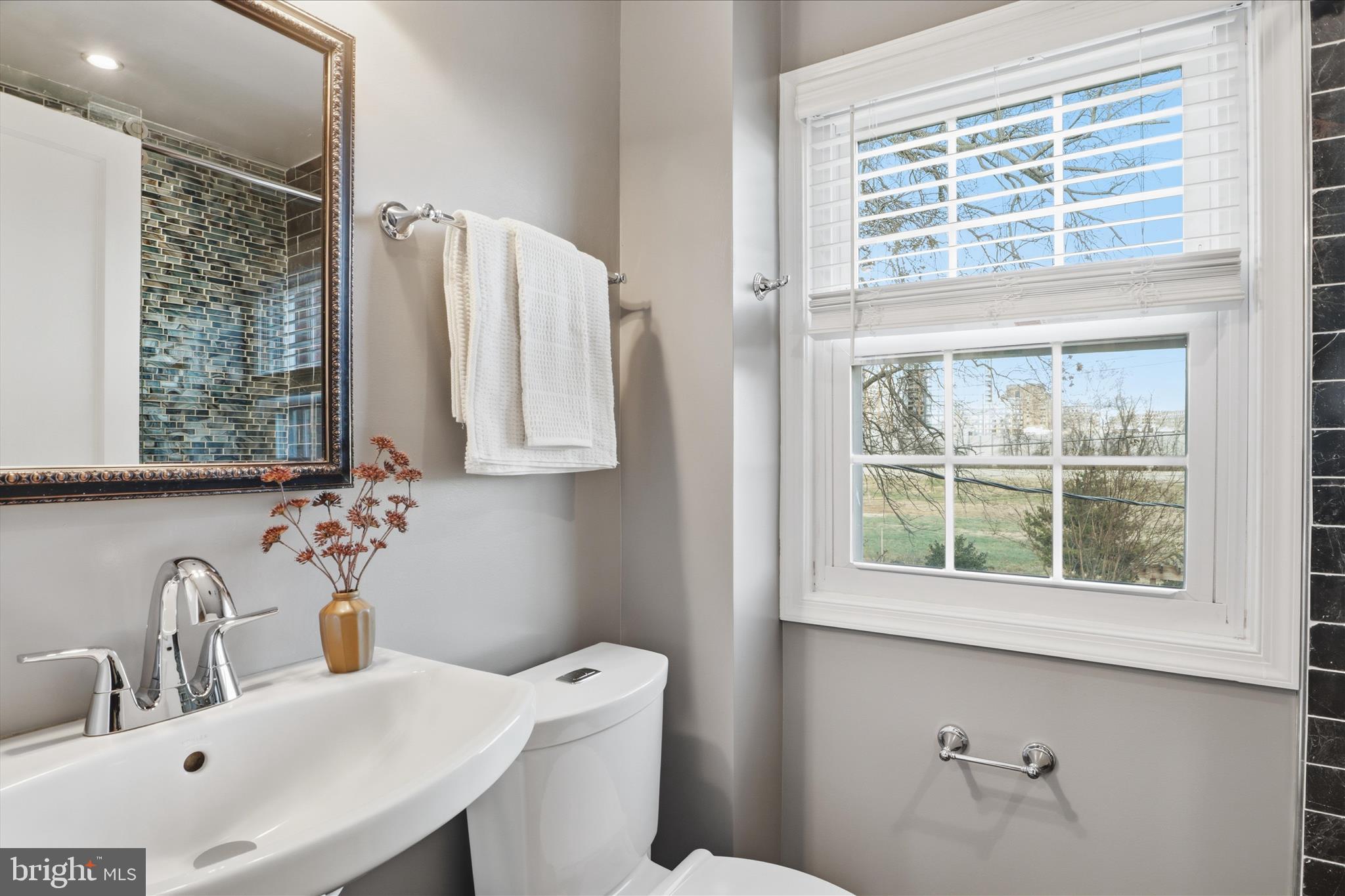 2238 ARLINGTON TERRACE