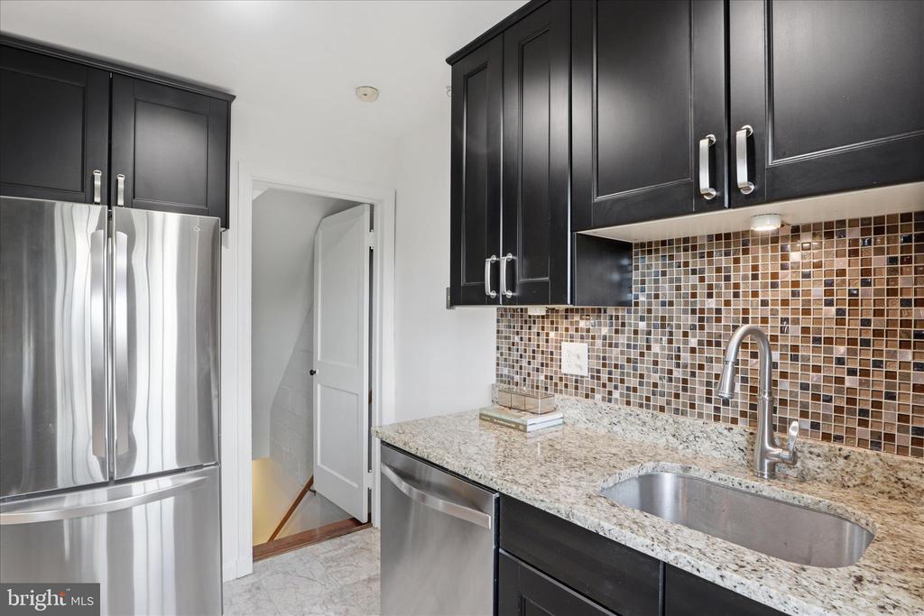 2238 ARLINGTON TERRACE