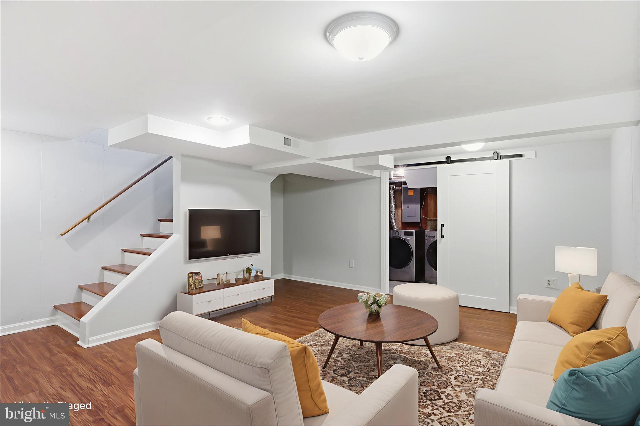 2238 ARLINGTON TERRACE