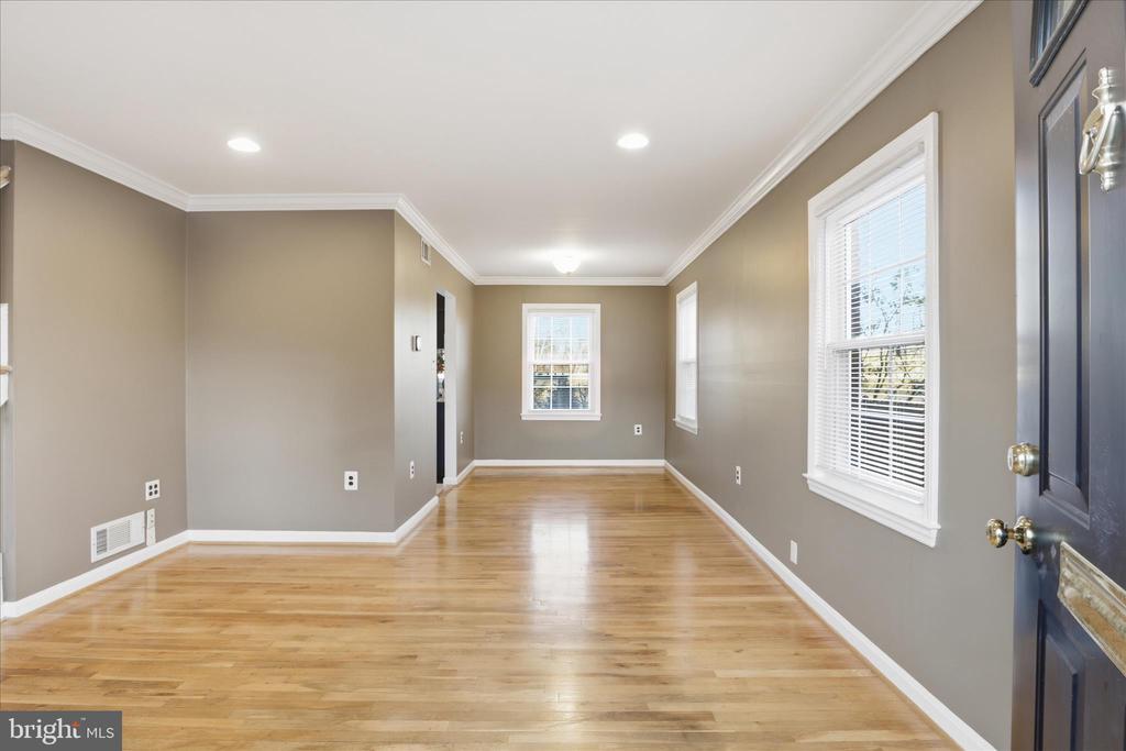 2238 ARLINGTON TERRACE
