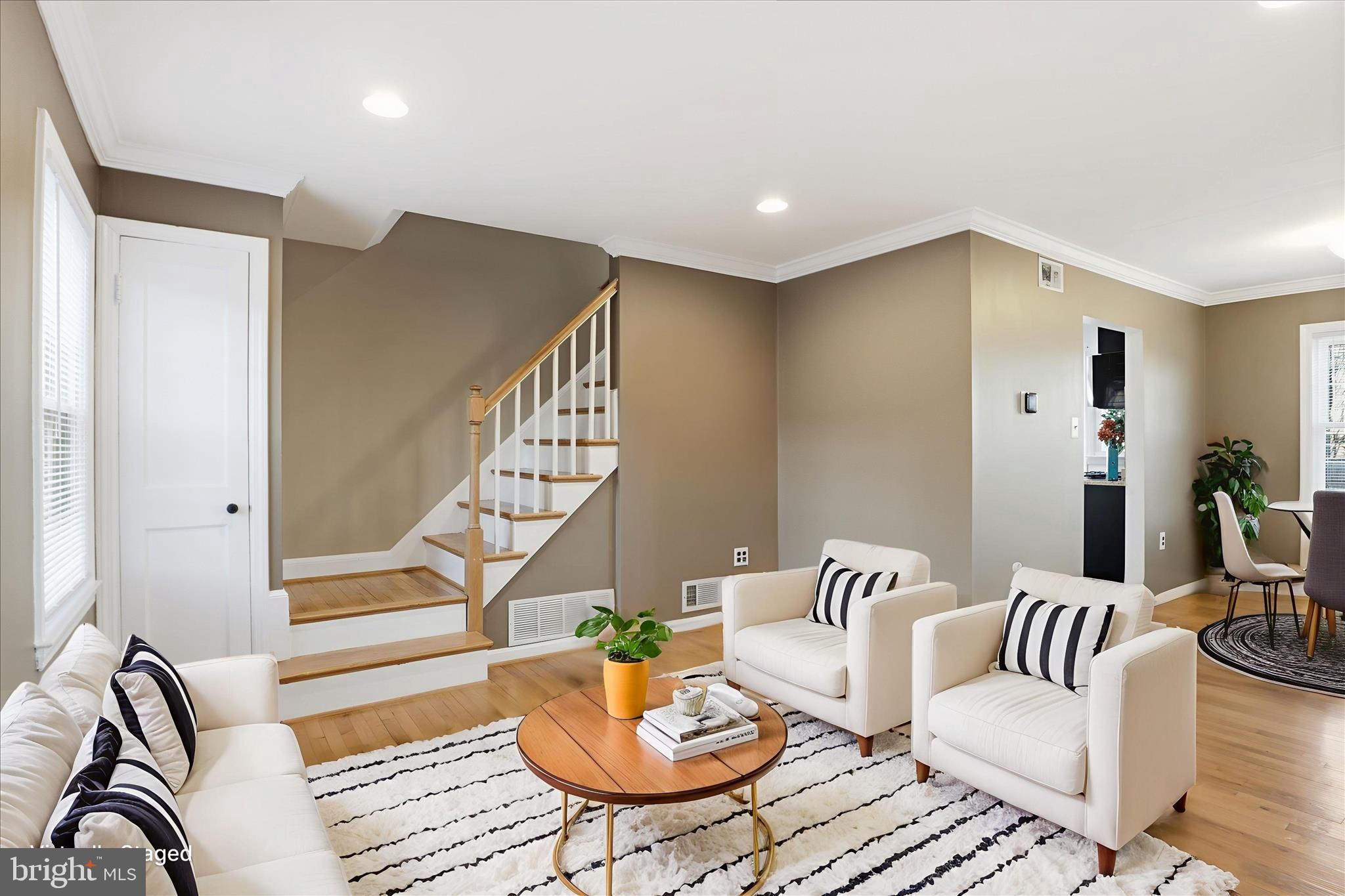 2238 ARLINGTON TERRACE