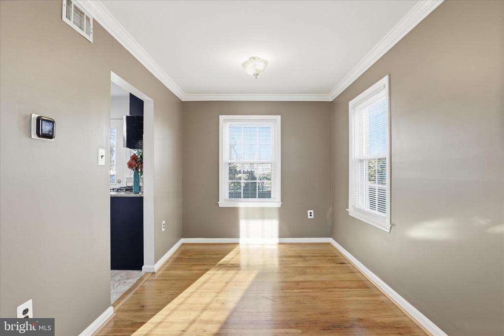 2238 ARLINGTON TERRACE