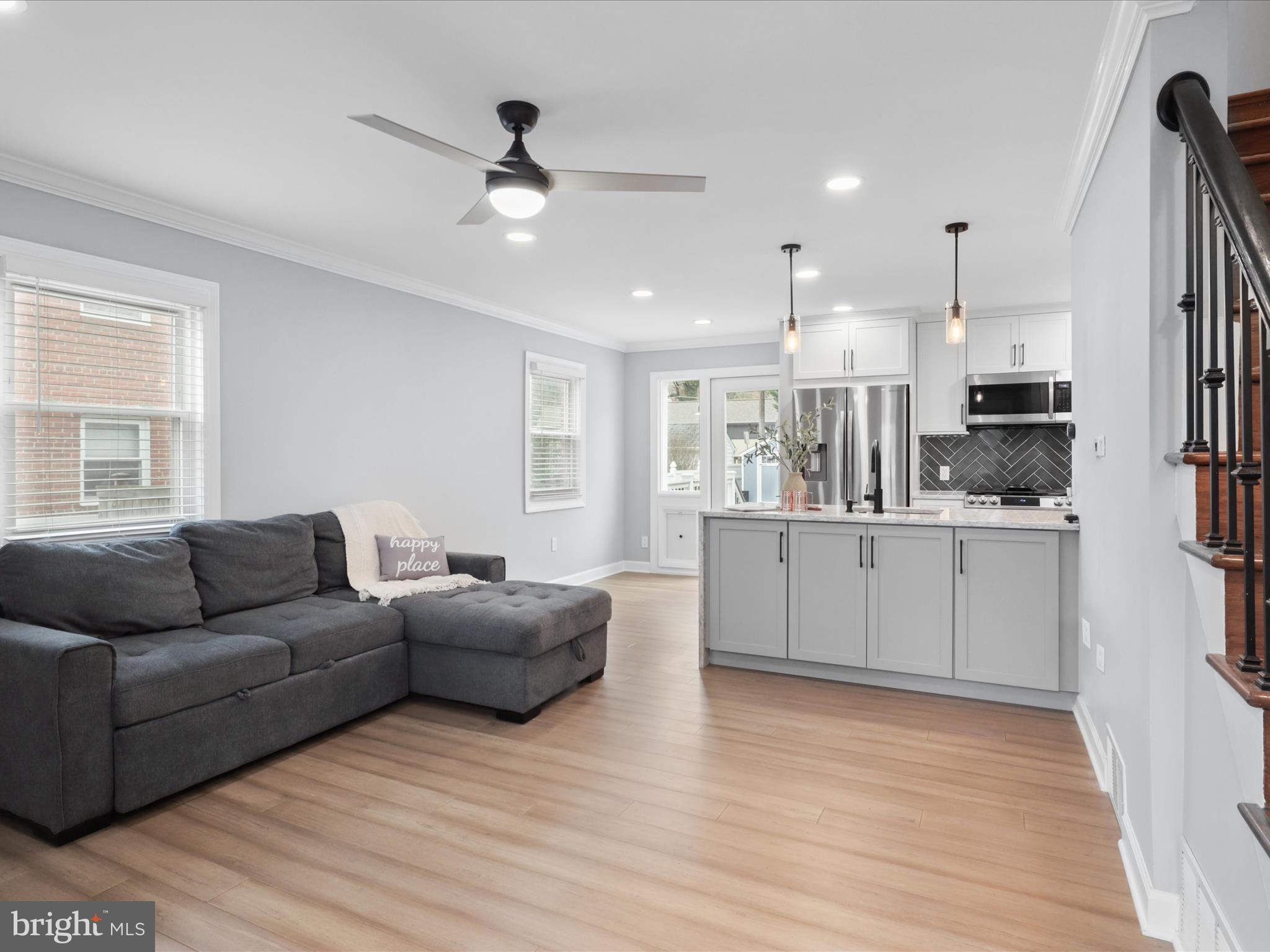 2203 ARLINGTON TERRACE