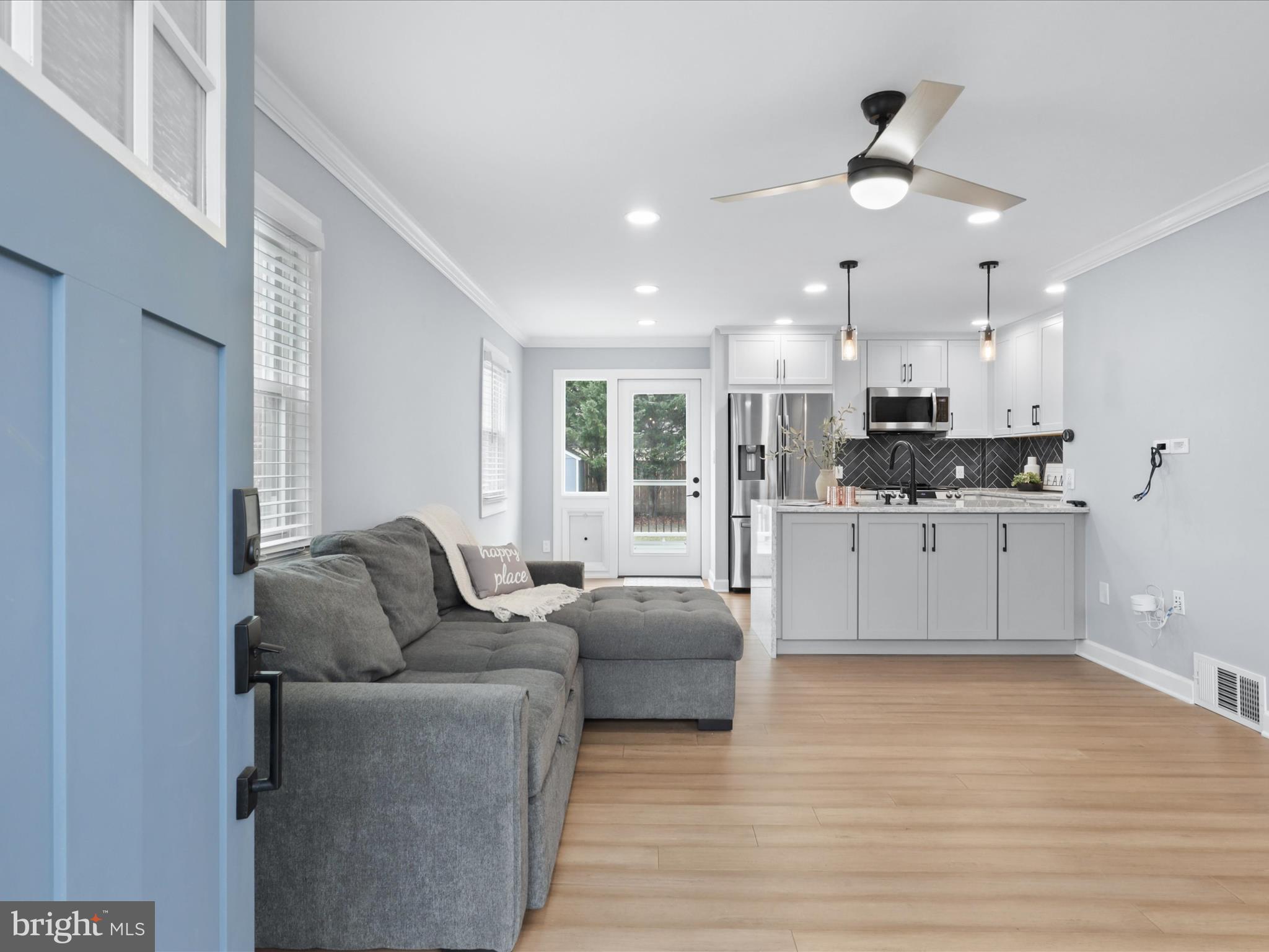 2203 ARLINGTON TERRACE