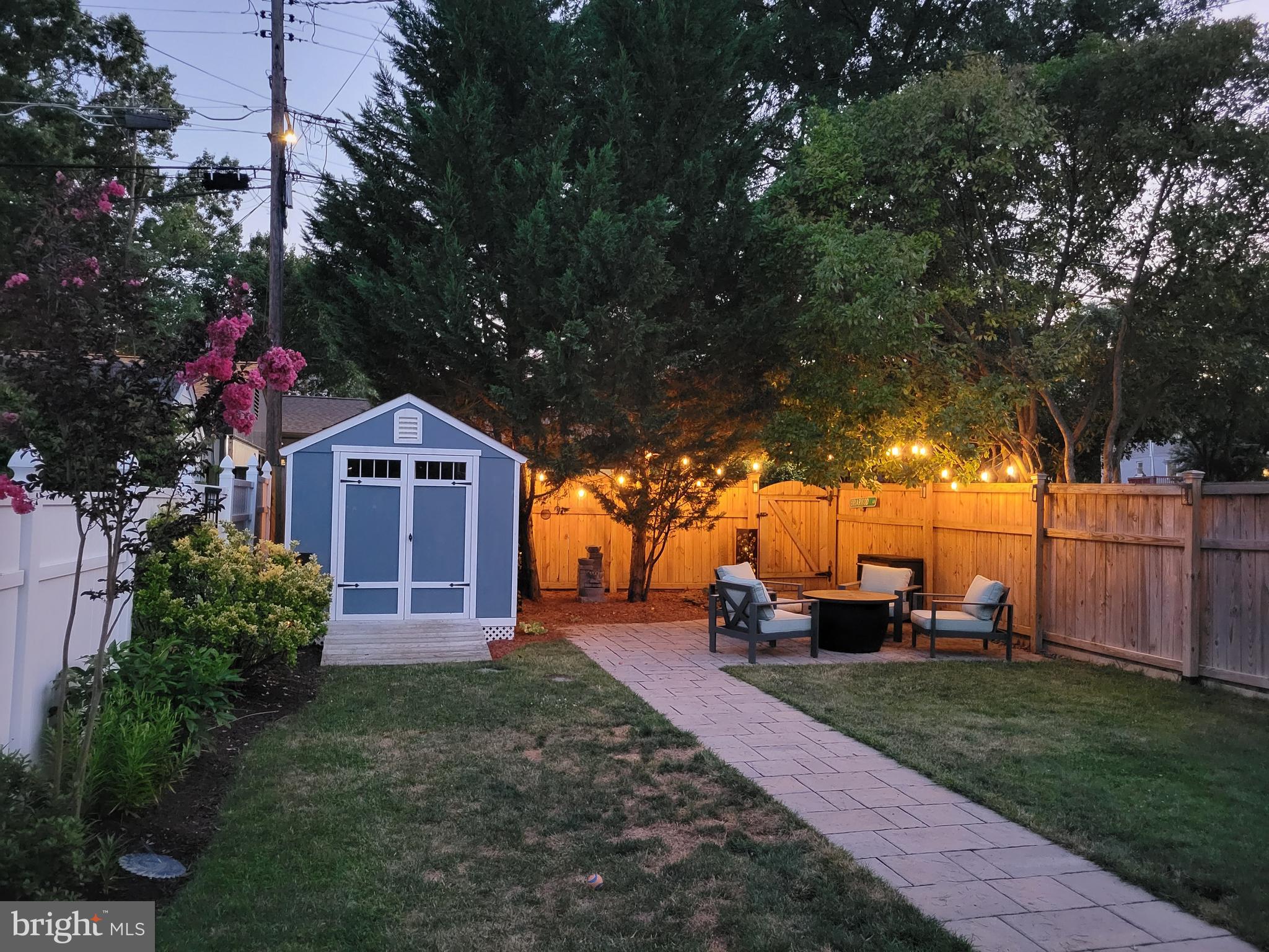 2203 ARLINGTON TERRACE