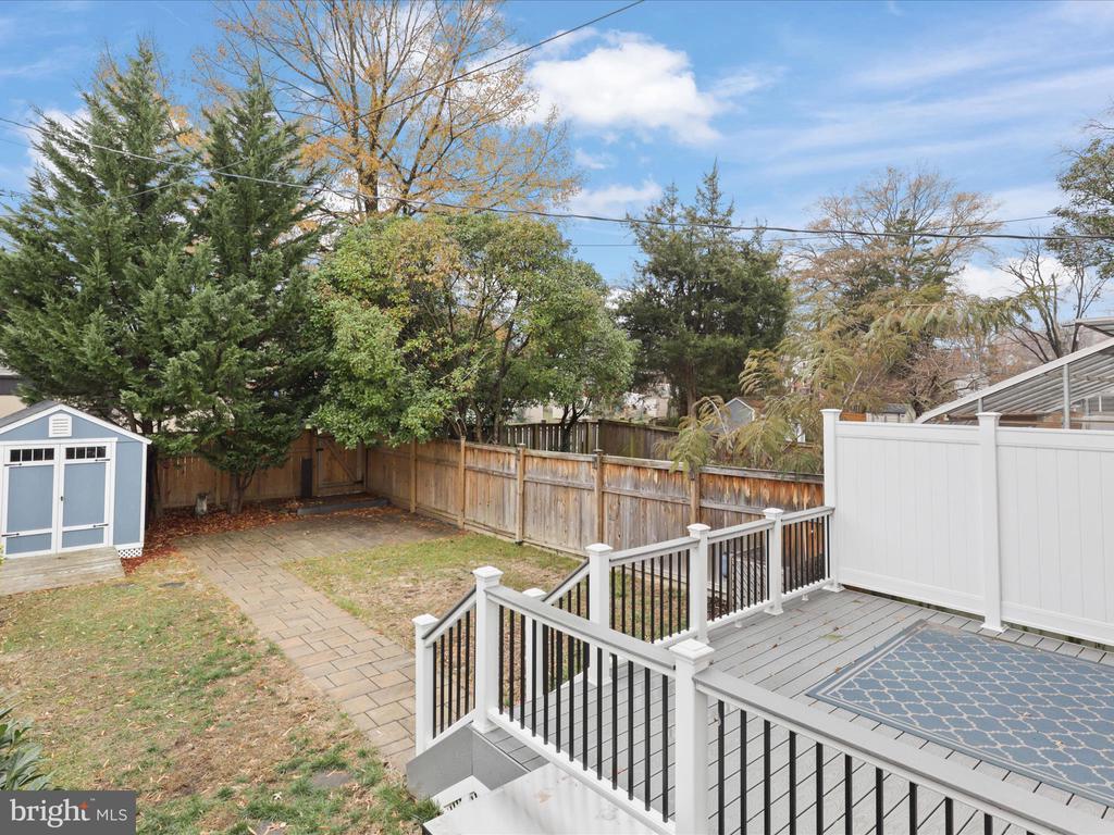 2203 ARLINGTON TERRACE