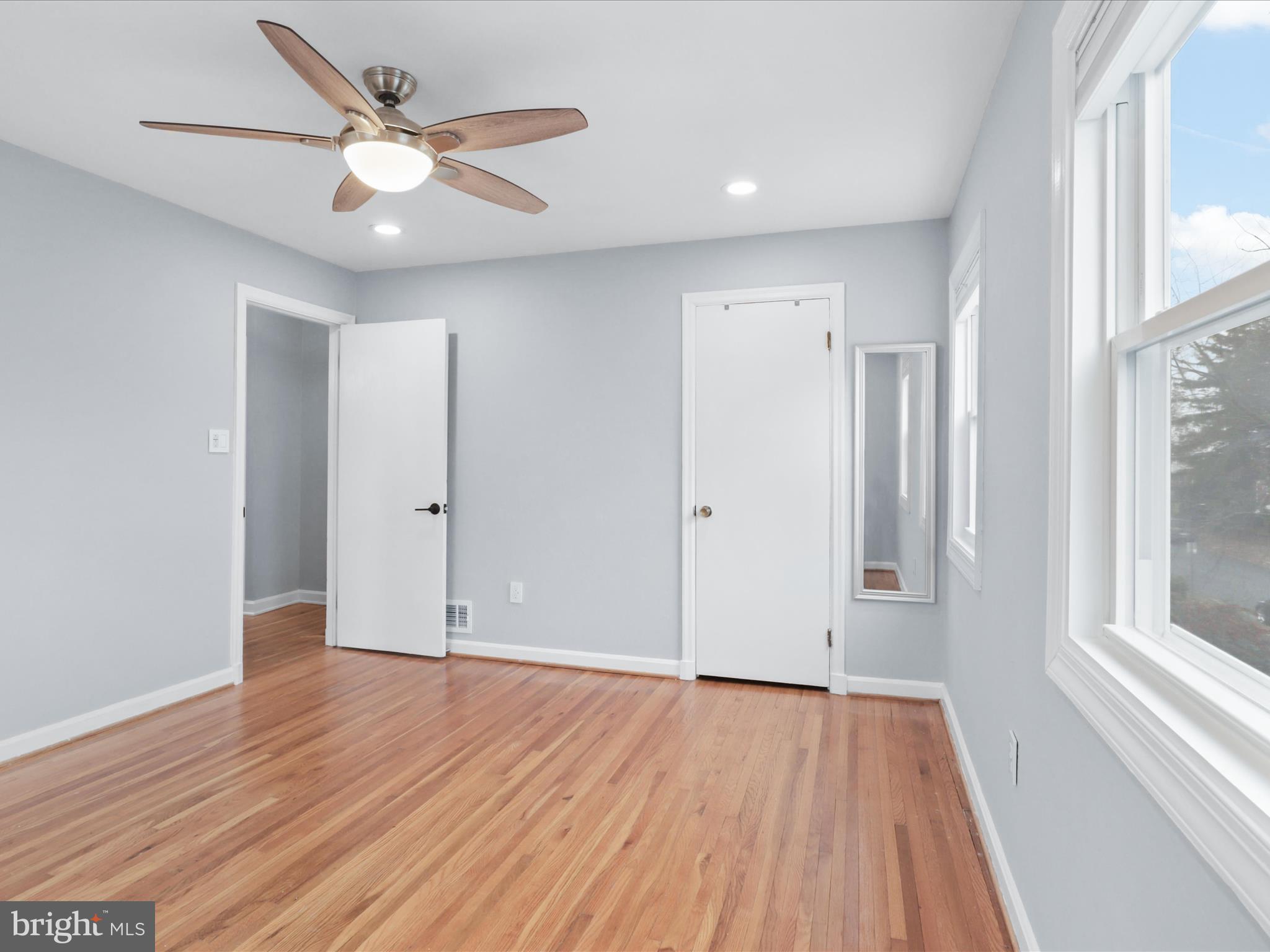 2203 ARLINGTON TERRACE