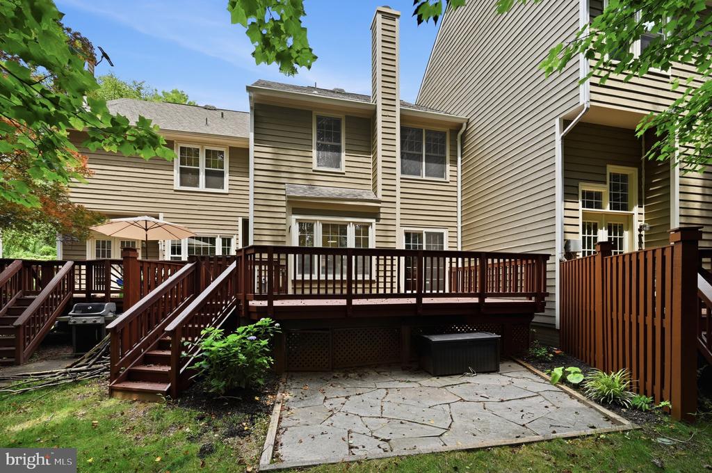 1232 WEATHERSTONE COURT