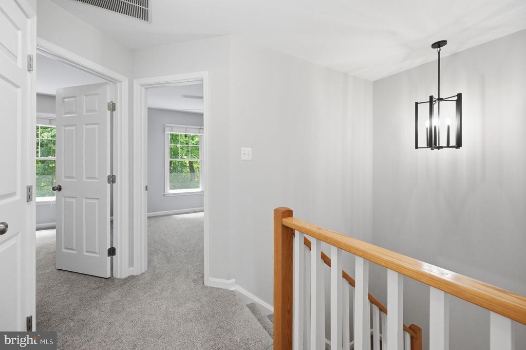 1232 WEATHERSTONE COURT