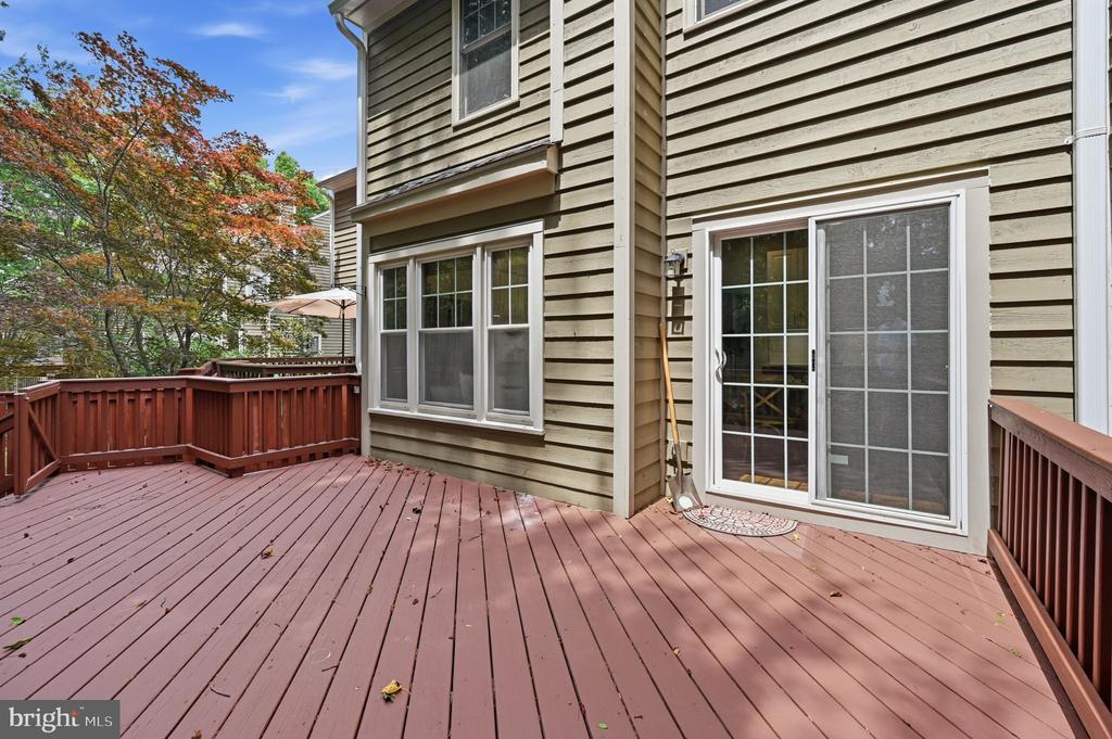 1232 WEATHERSTONE COURT