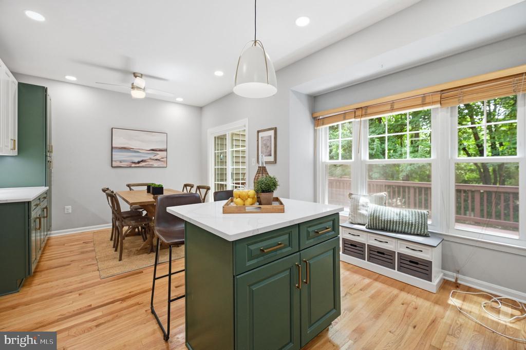 1232 WEATHERSTONE COURT