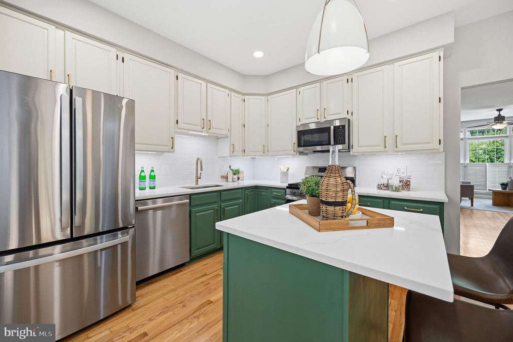 1232 WEATHERSTONE COURT