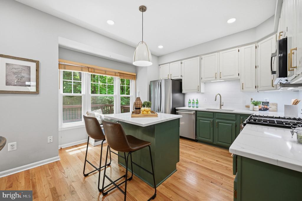 1232 WEATHERSTONE COURT