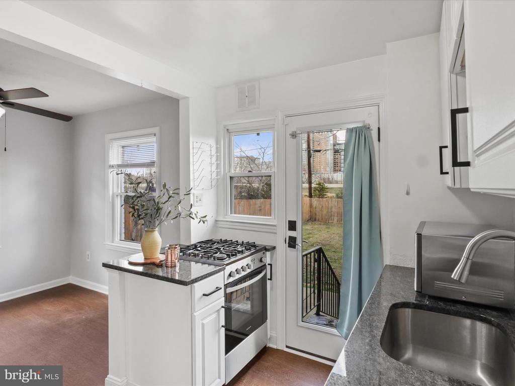 2236 ARLINGTON TERRACE
