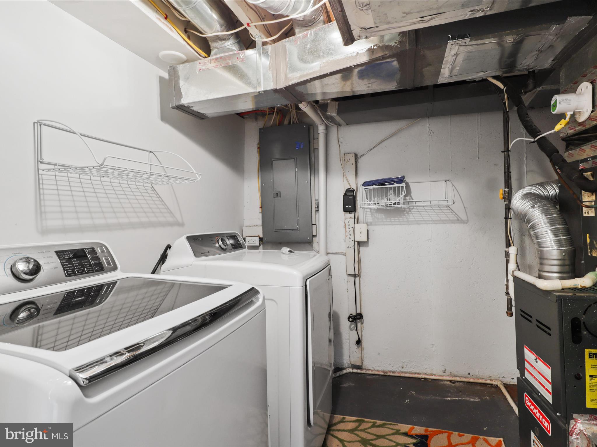 2236 ARLINGTON TERRACE