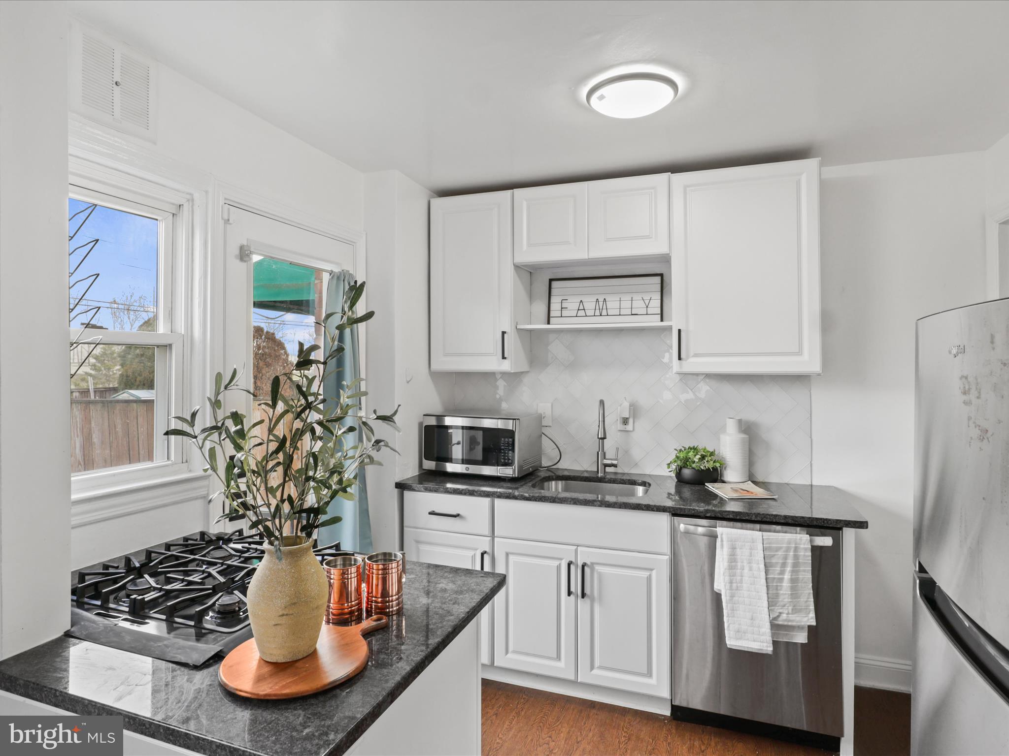 2236 ARLINGTON TERRACE