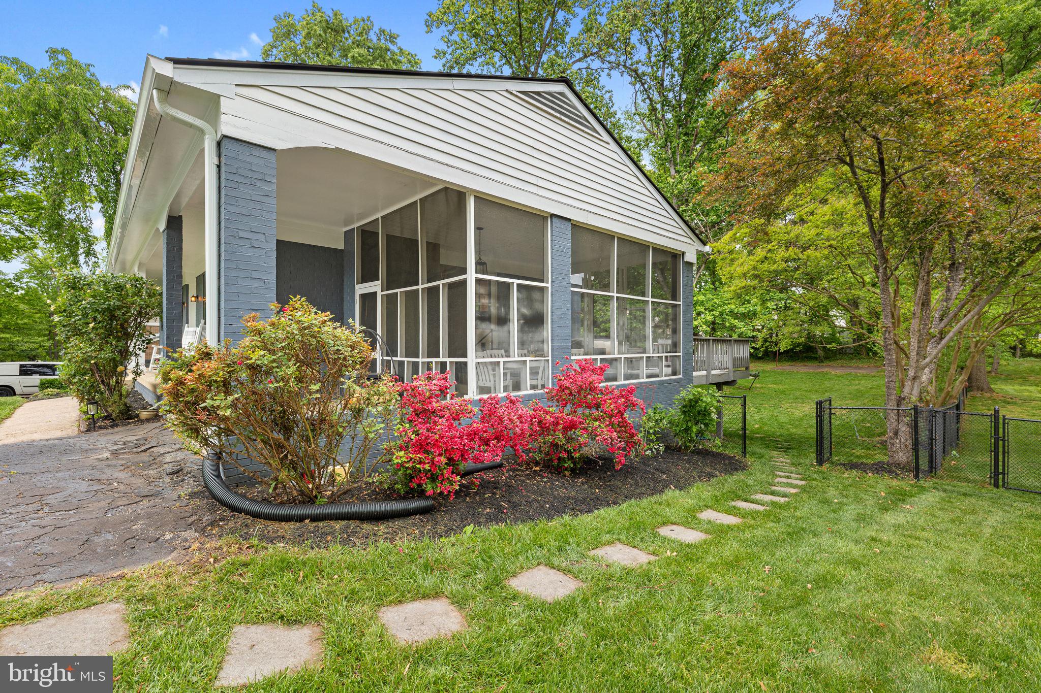 4324 JACKSON PLACE