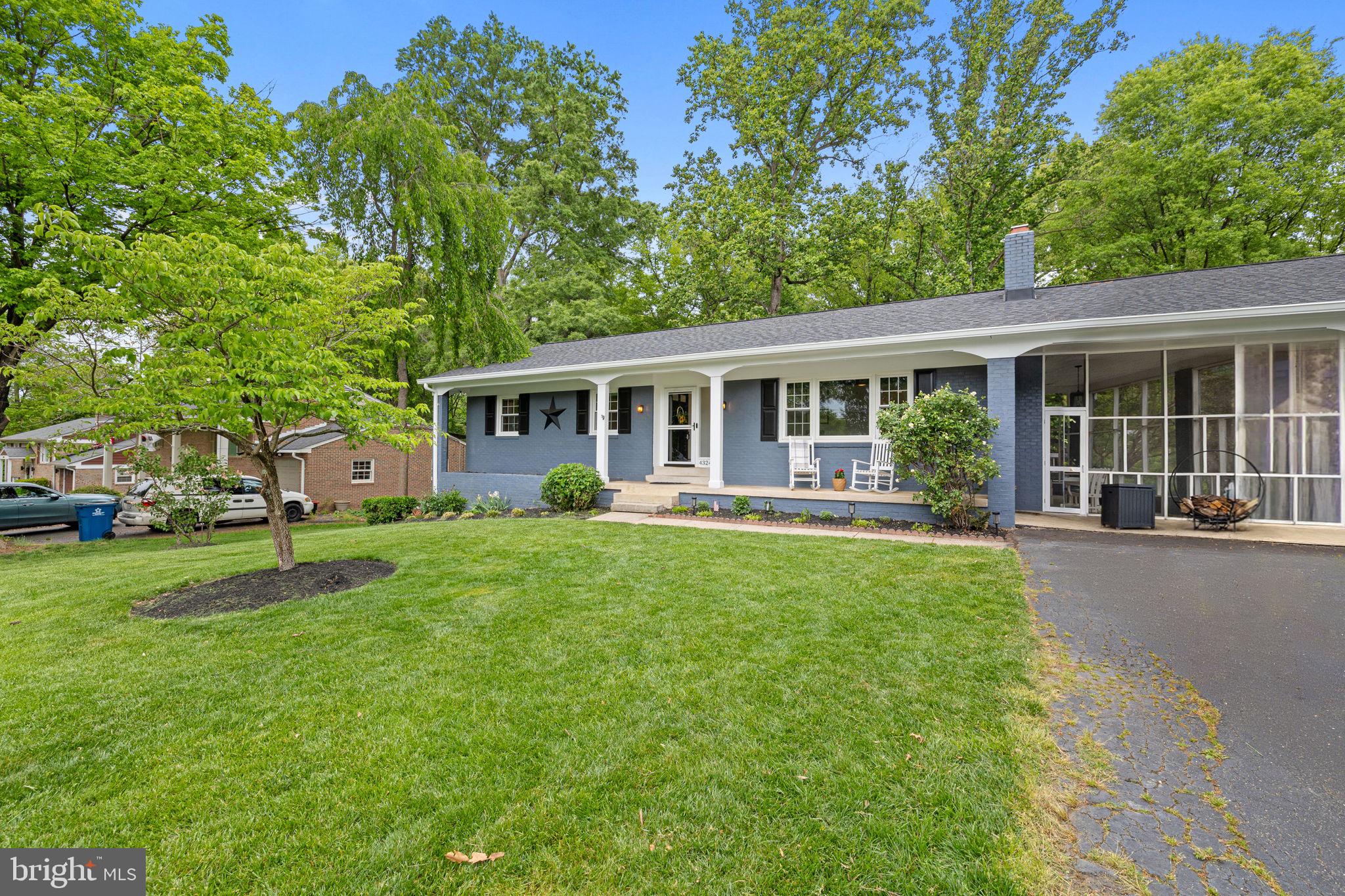 4324 JACKSON PLACE