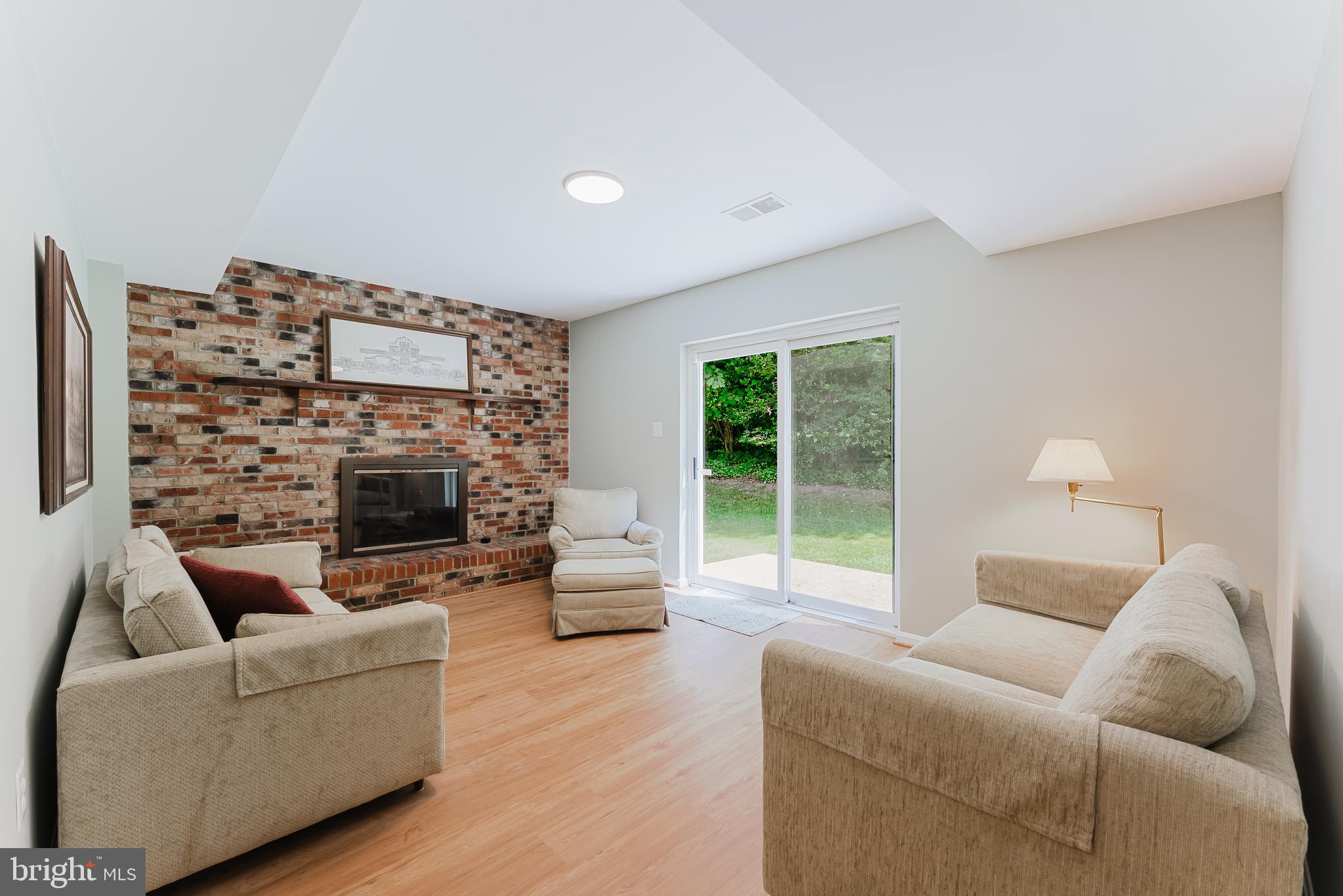 4911 WYCLIFF LANE