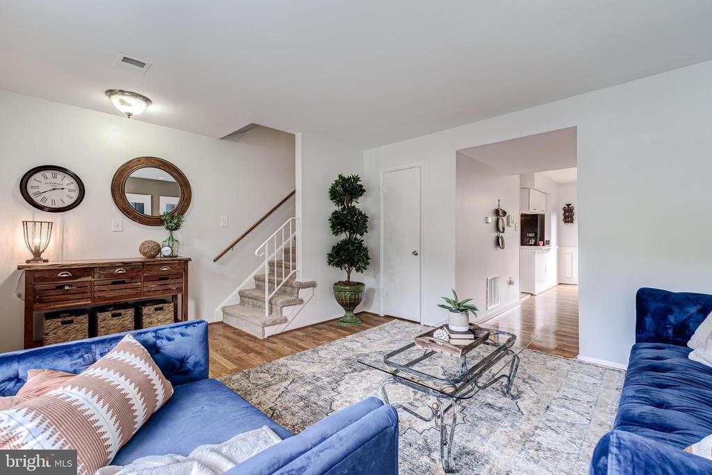 4353 ENSBROOK LANE