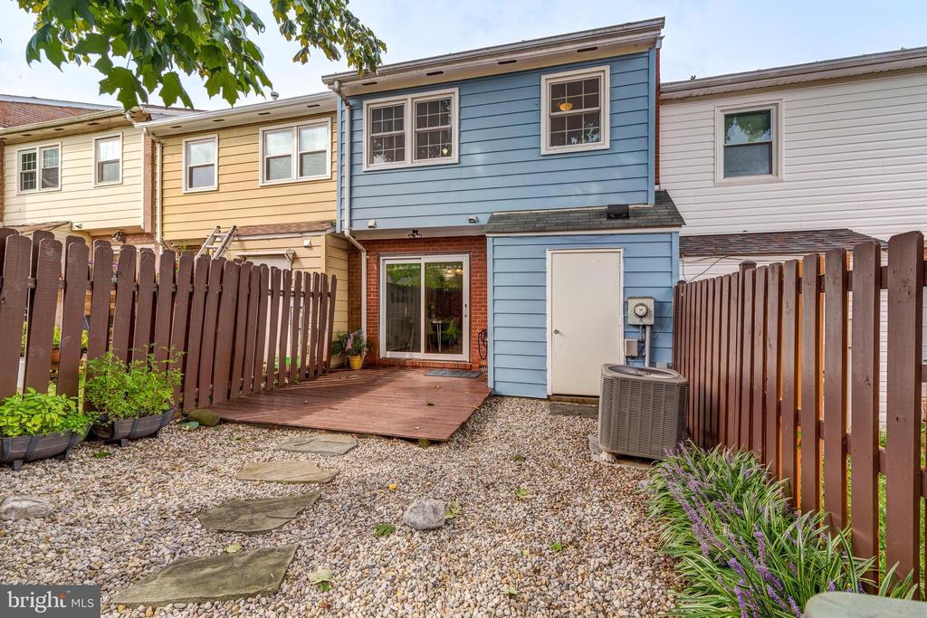 4353 ENSBROOK LANE