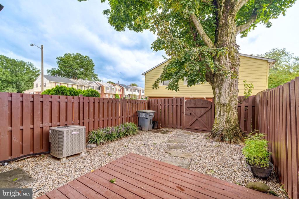 4353 ENSBROOK LANE