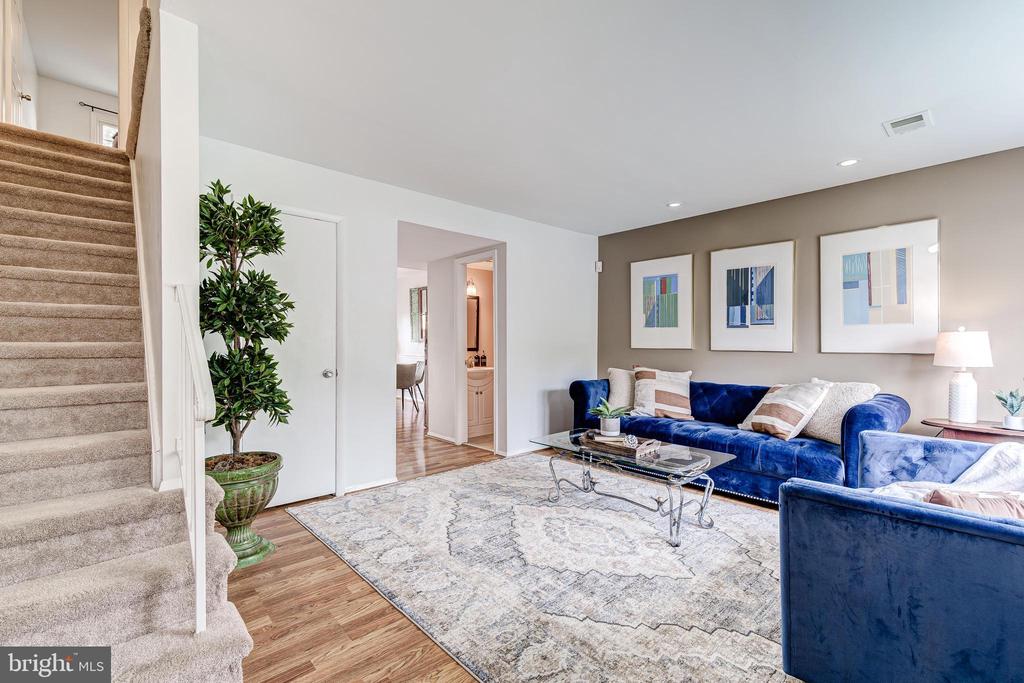 4353 ENSBROOK LANE