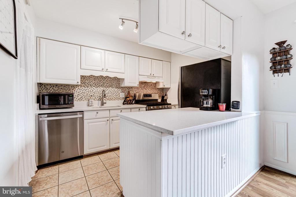 4353 ENSBROOK LANE