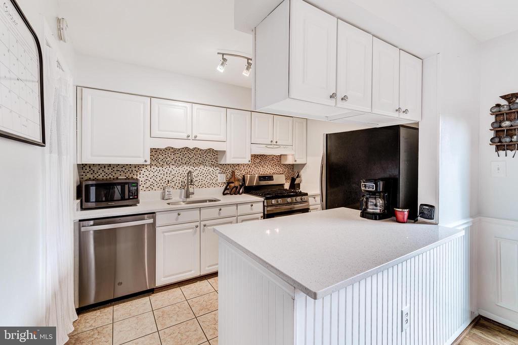 4353 ENSBROOK LANE