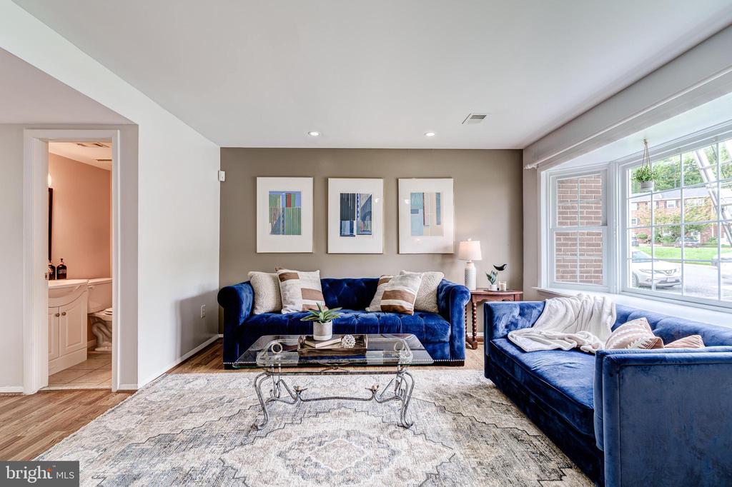 4353 ENSBROOK LANE