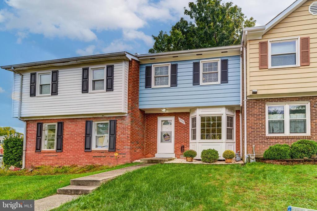 4353 ENSBROOK LANE