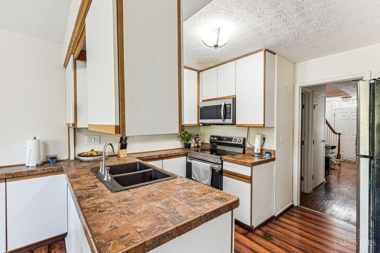 28 Twin Lakes Drive