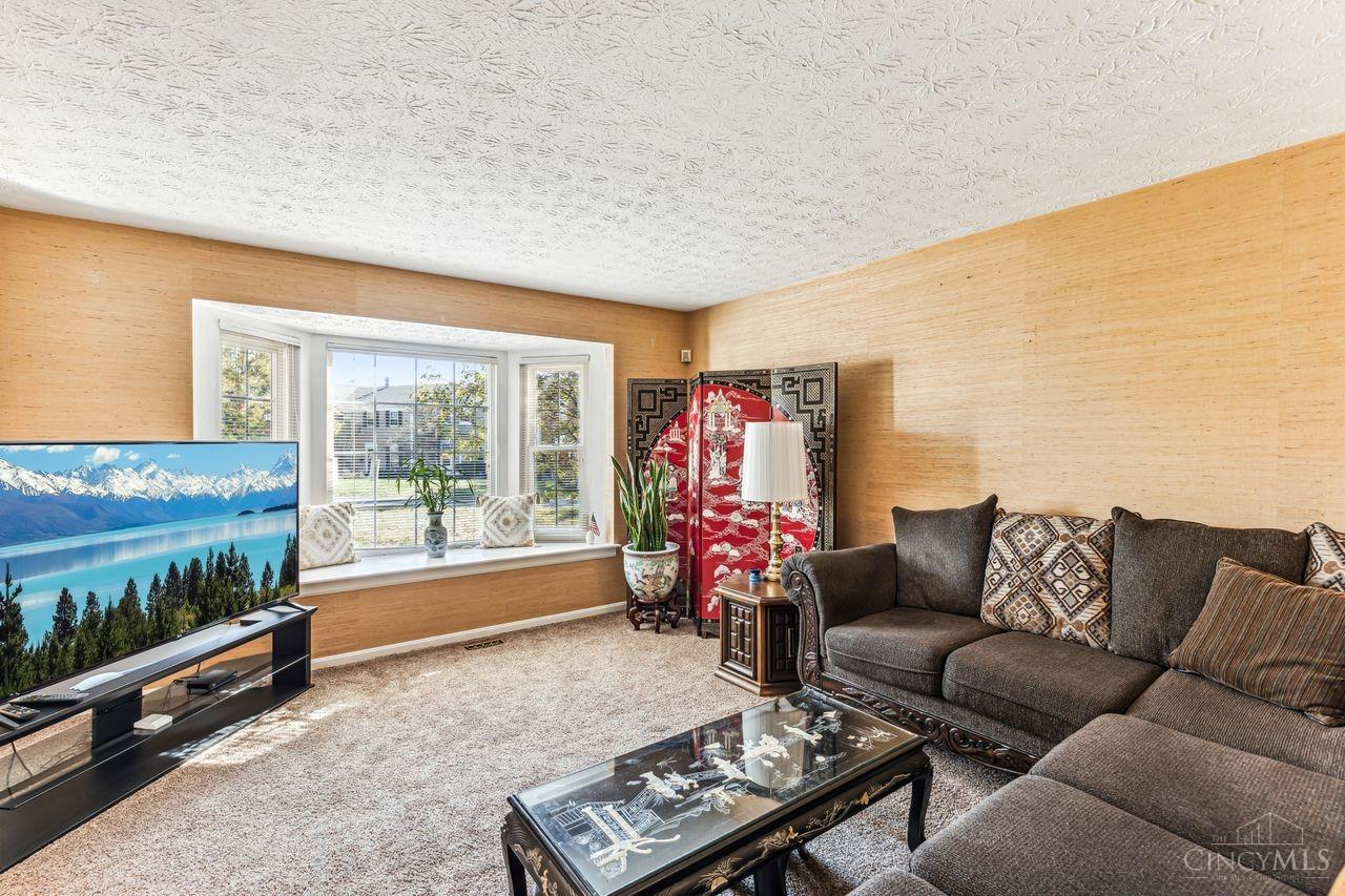 28 Twin Lakes Drive