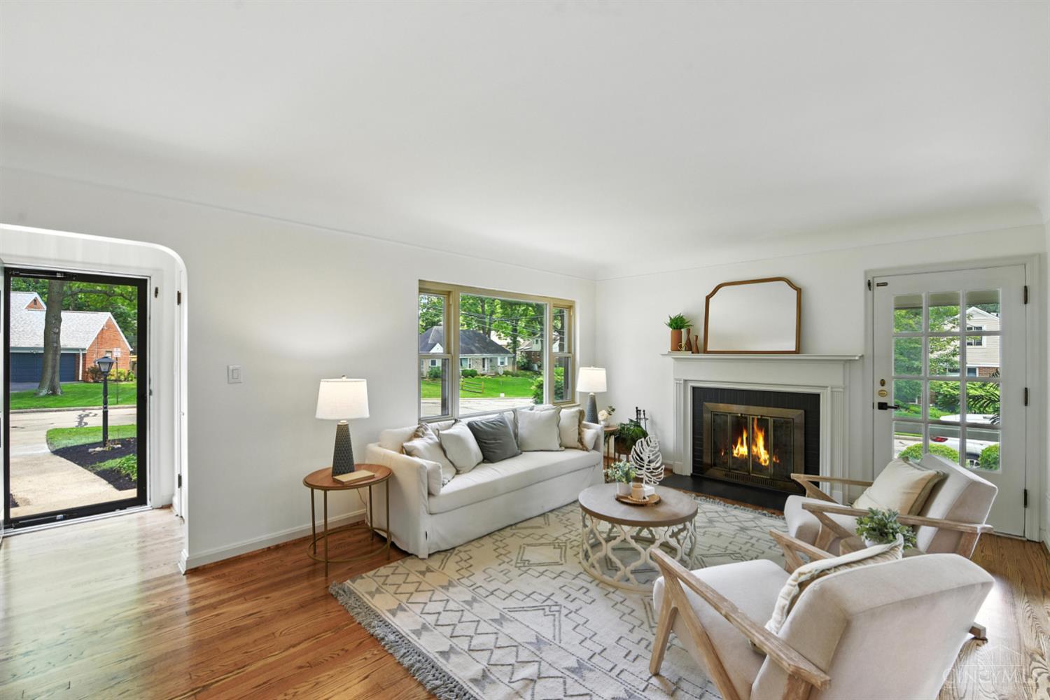5960 Winnetka Drive