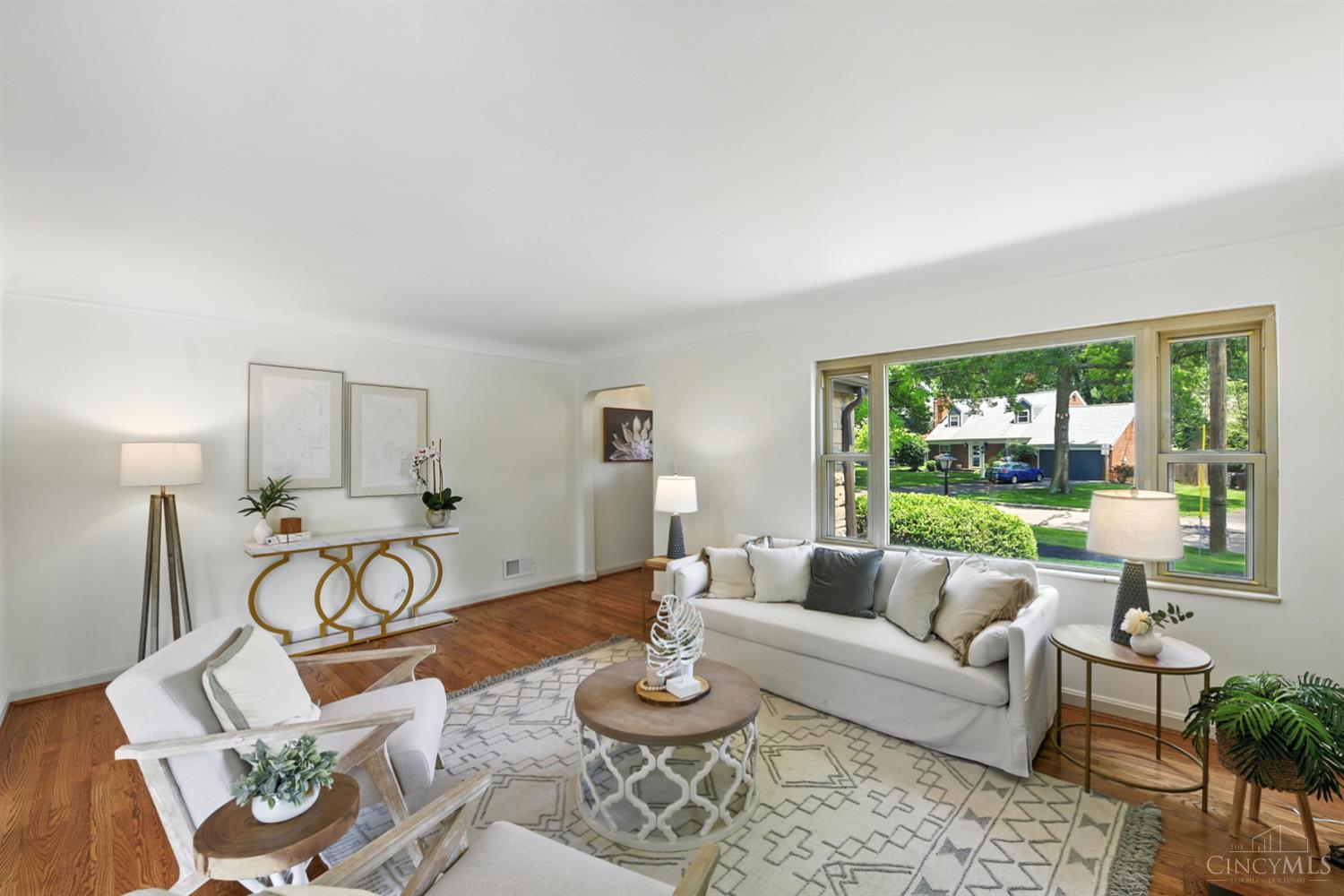 5960 Winnetka Drive