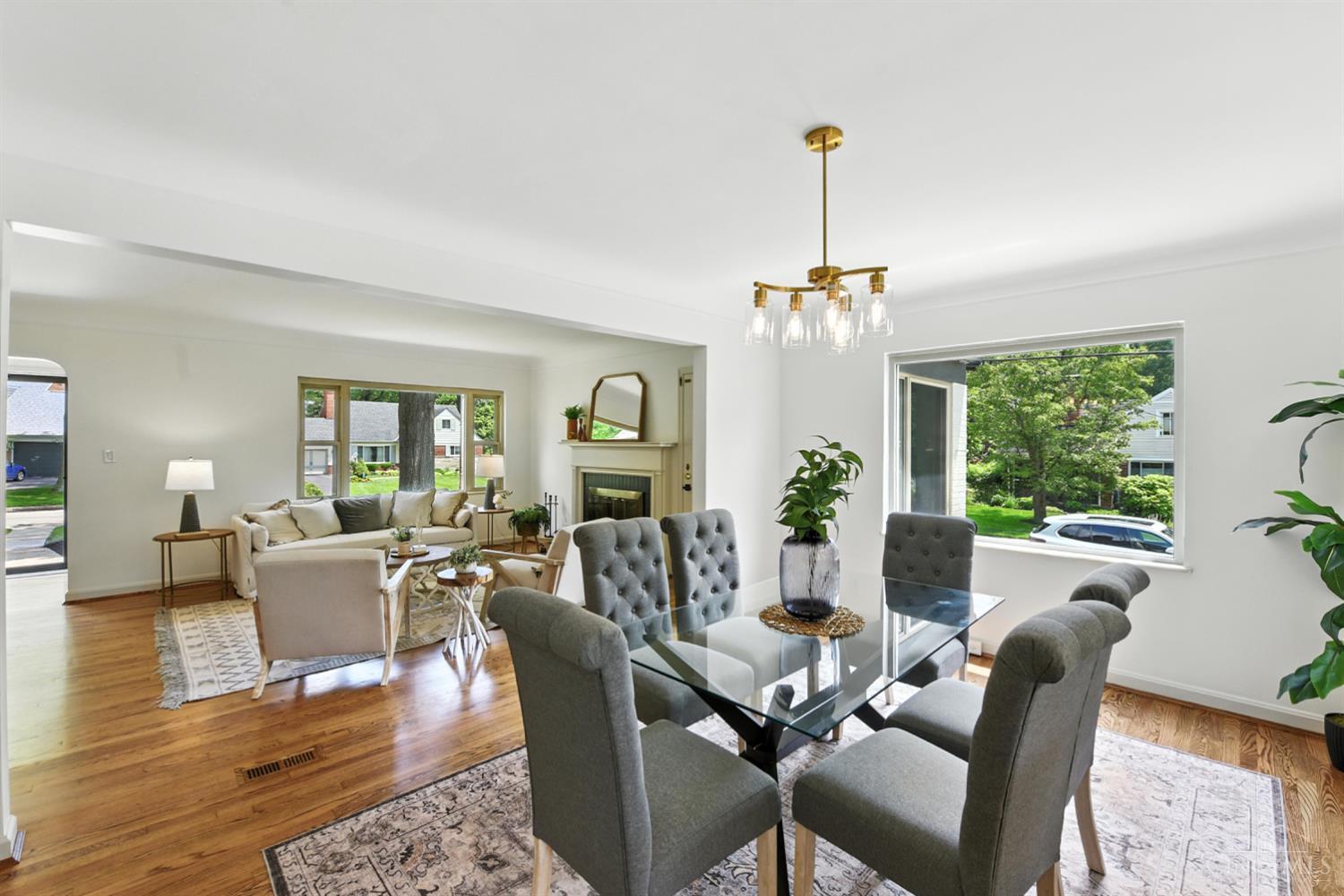 5960 Winnetka Drive