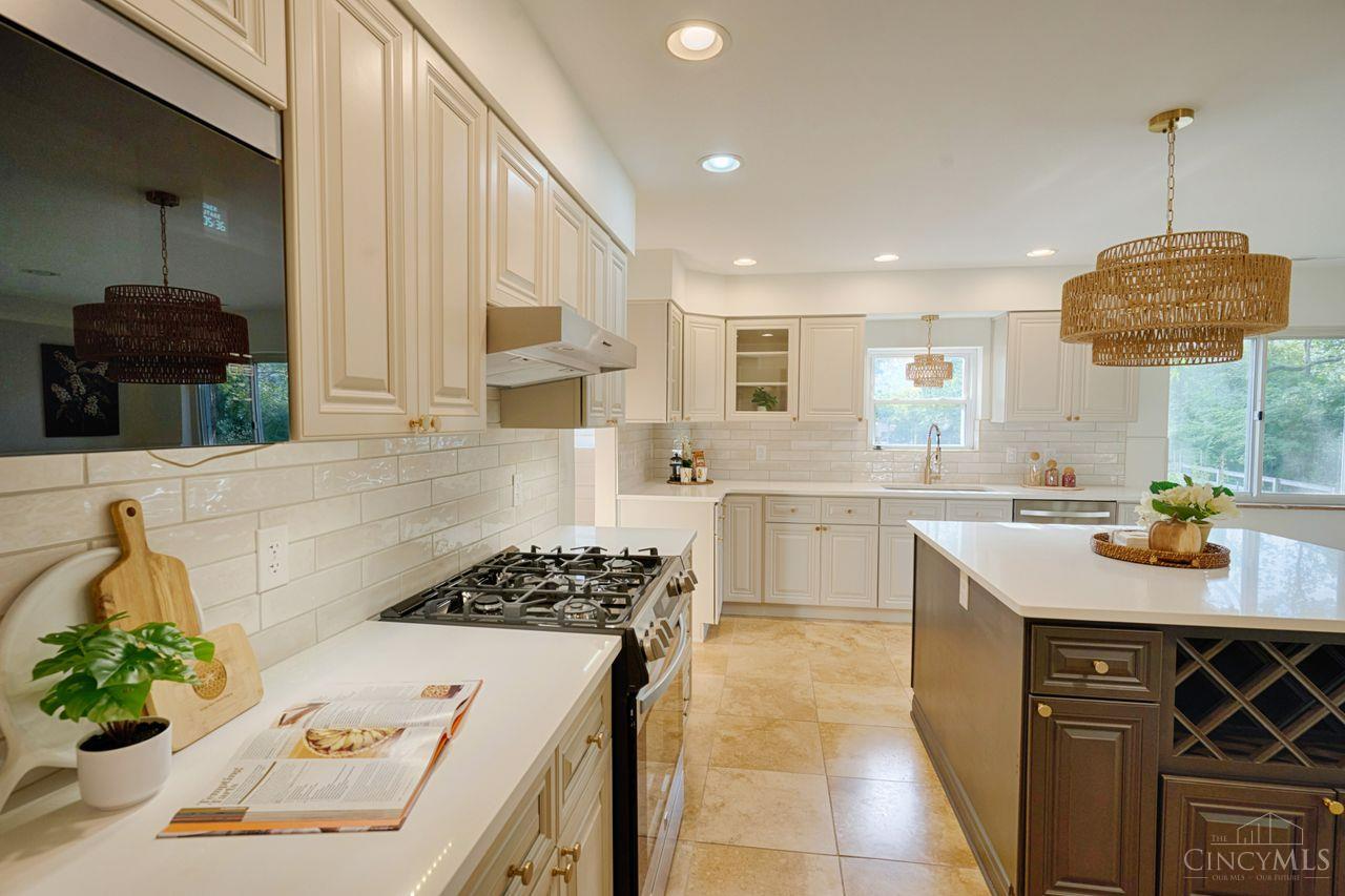 6008 Winnetka Drive
