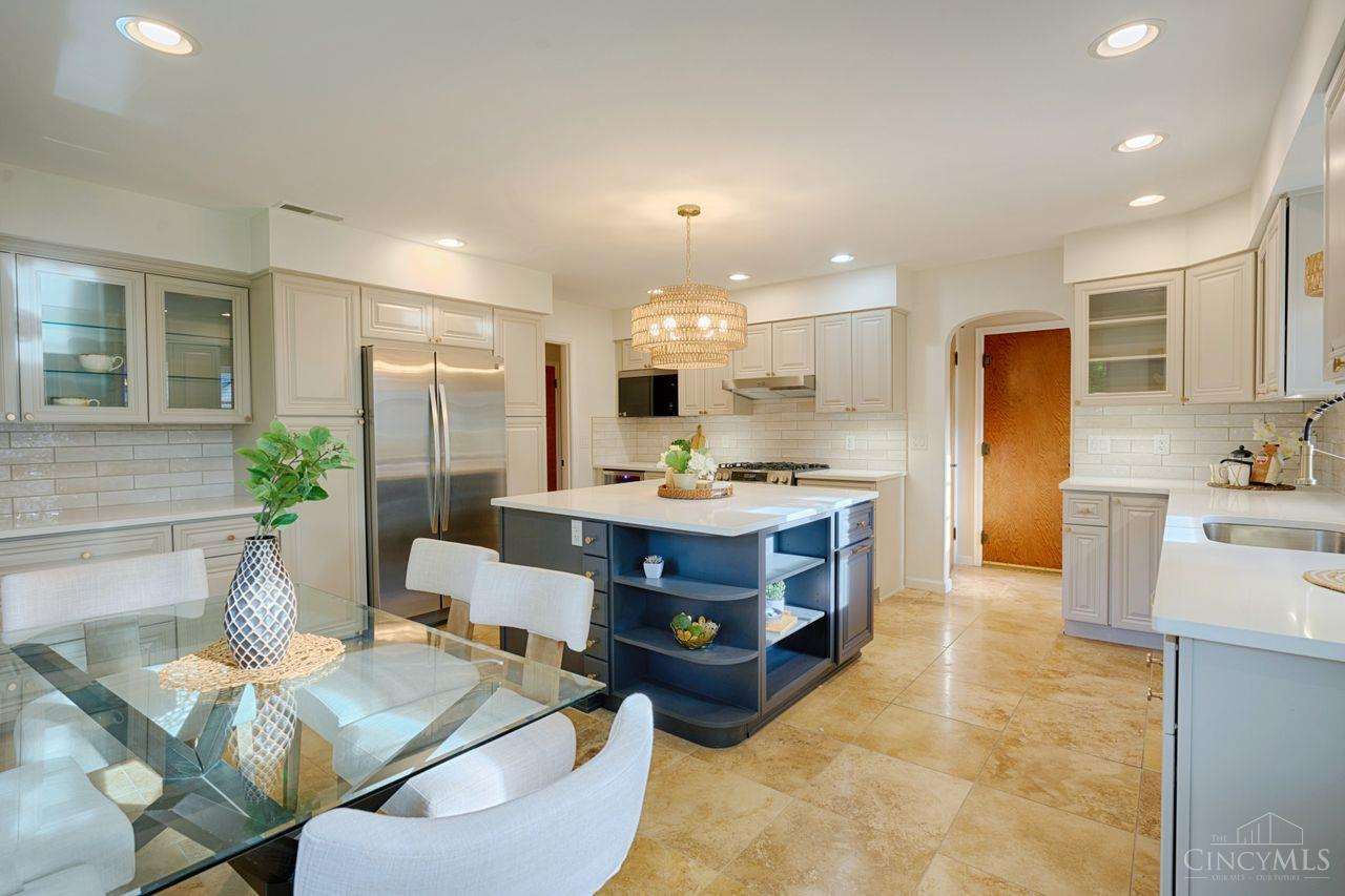 6008 Winnetka Drive
