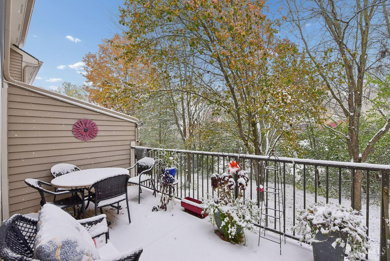 2474 Walnutview Court