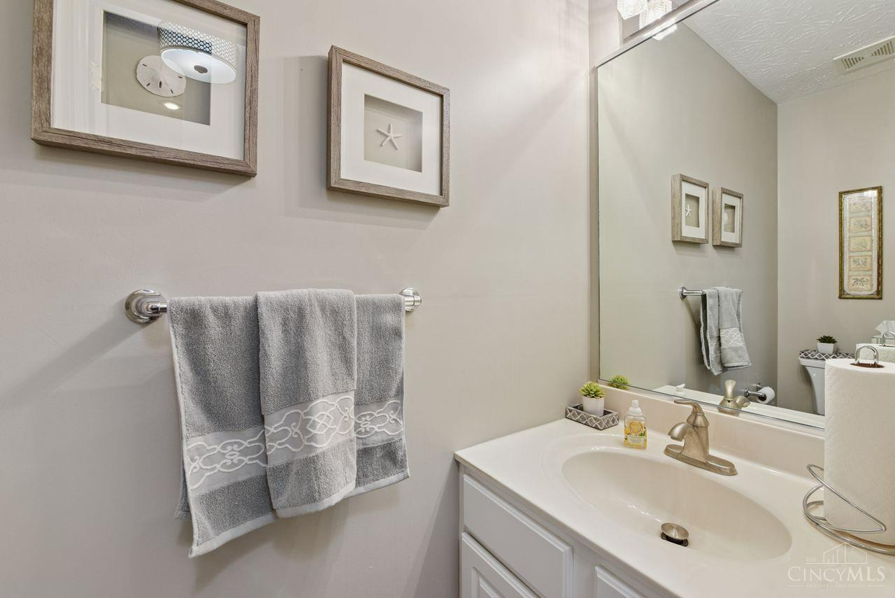 2474 Walnutview Court