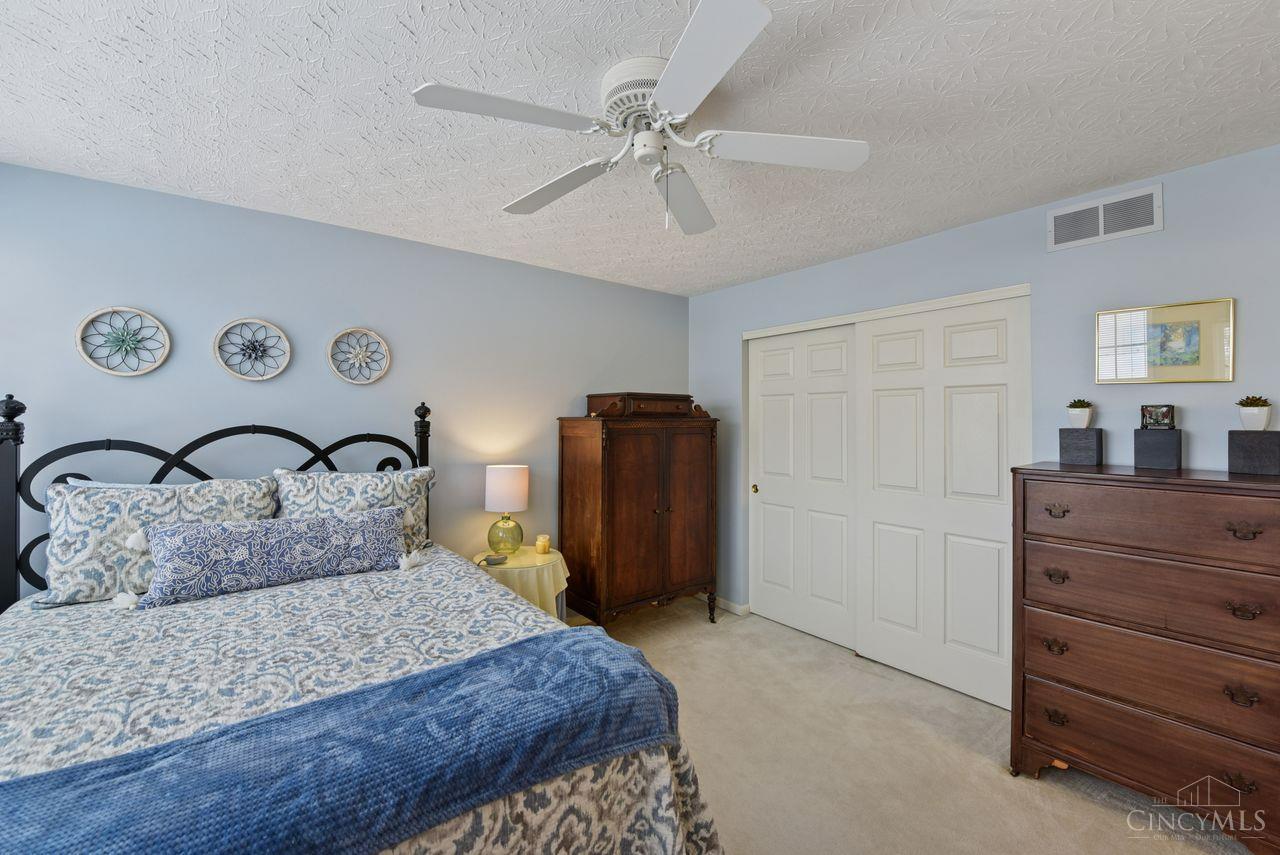 2474 Walnutview Court