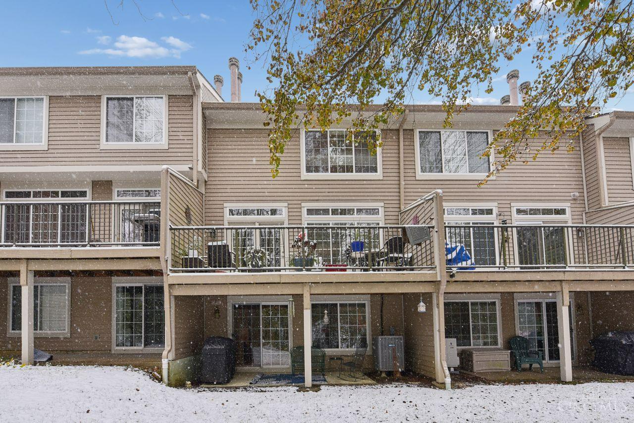 2474 Walnutview Court