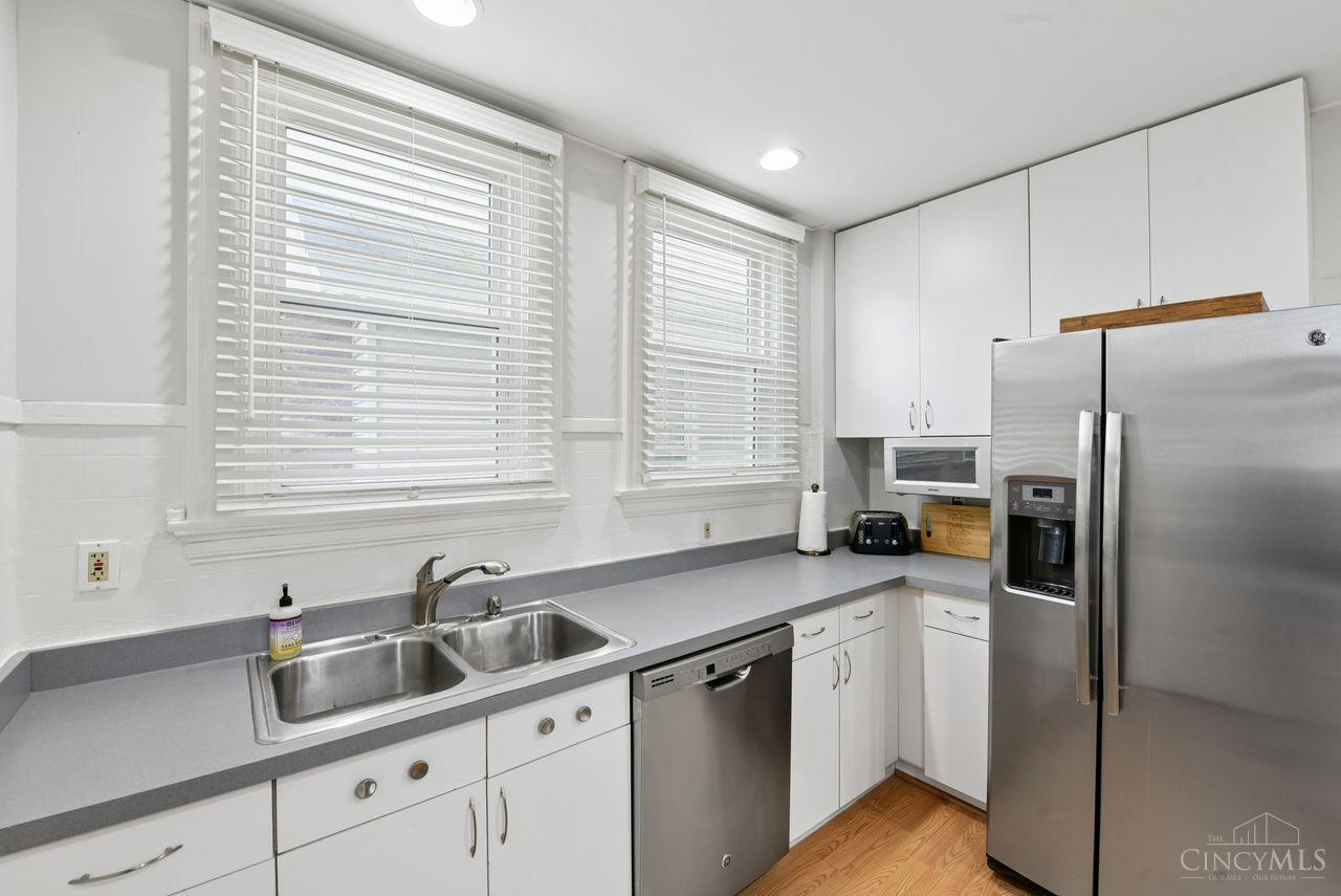 2844 Markbreit Avenue