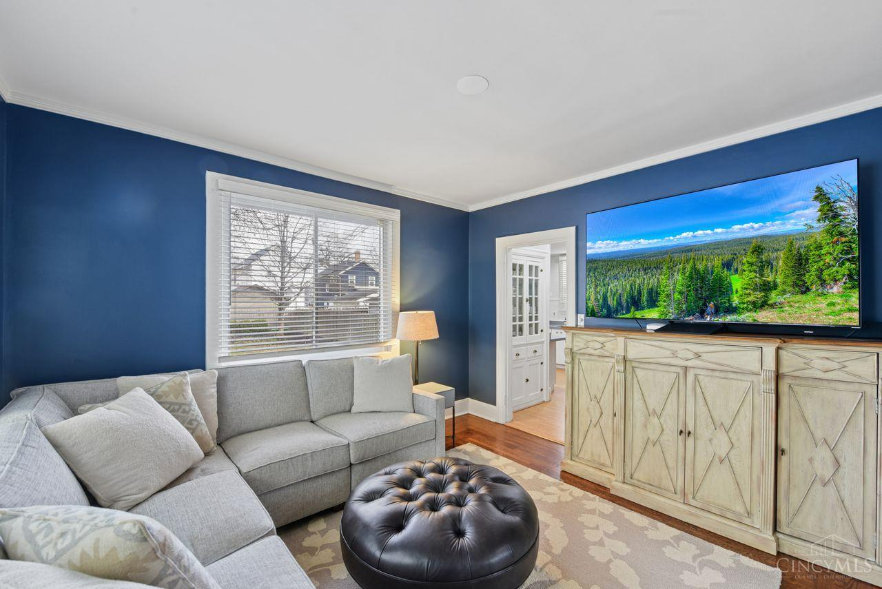 2844 Markbreit Avenue