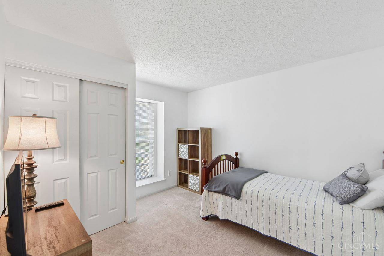 4189 Lakeknoll Drive